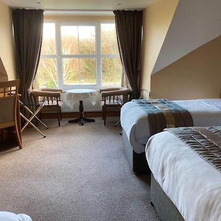 Tailors Lodge, Continental Breakfast Касълайлънд Екстериор снимка